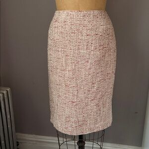 Elegant Ann Taylor Pink Tweed Skirt Size 4